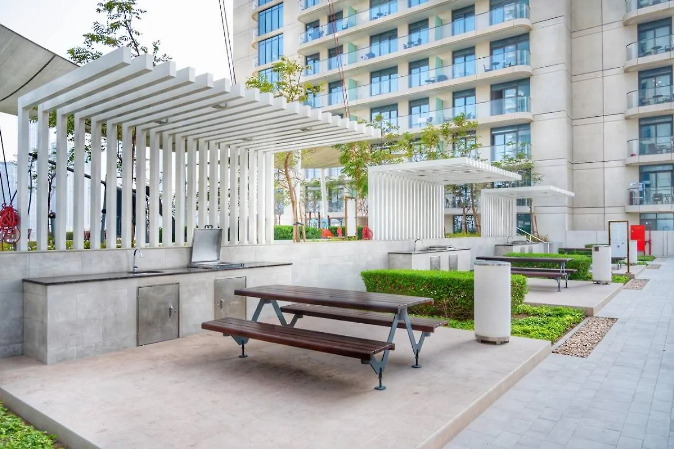 Seafront-Side Apartment With Beach Access, Pool, Gym, High Floor Dubai 0*,  United Arab Emirates