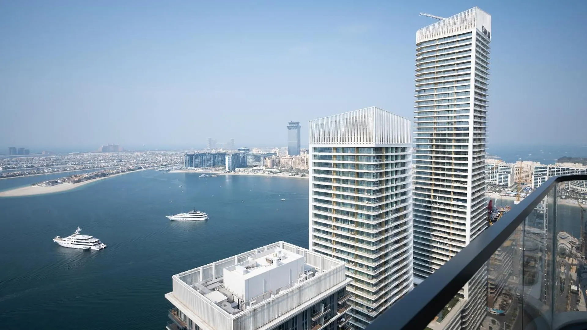 Seafront-Side Apartment With Beach Access, Pool, Gym, High Floor Dubai 0*,  United Arab Emirates