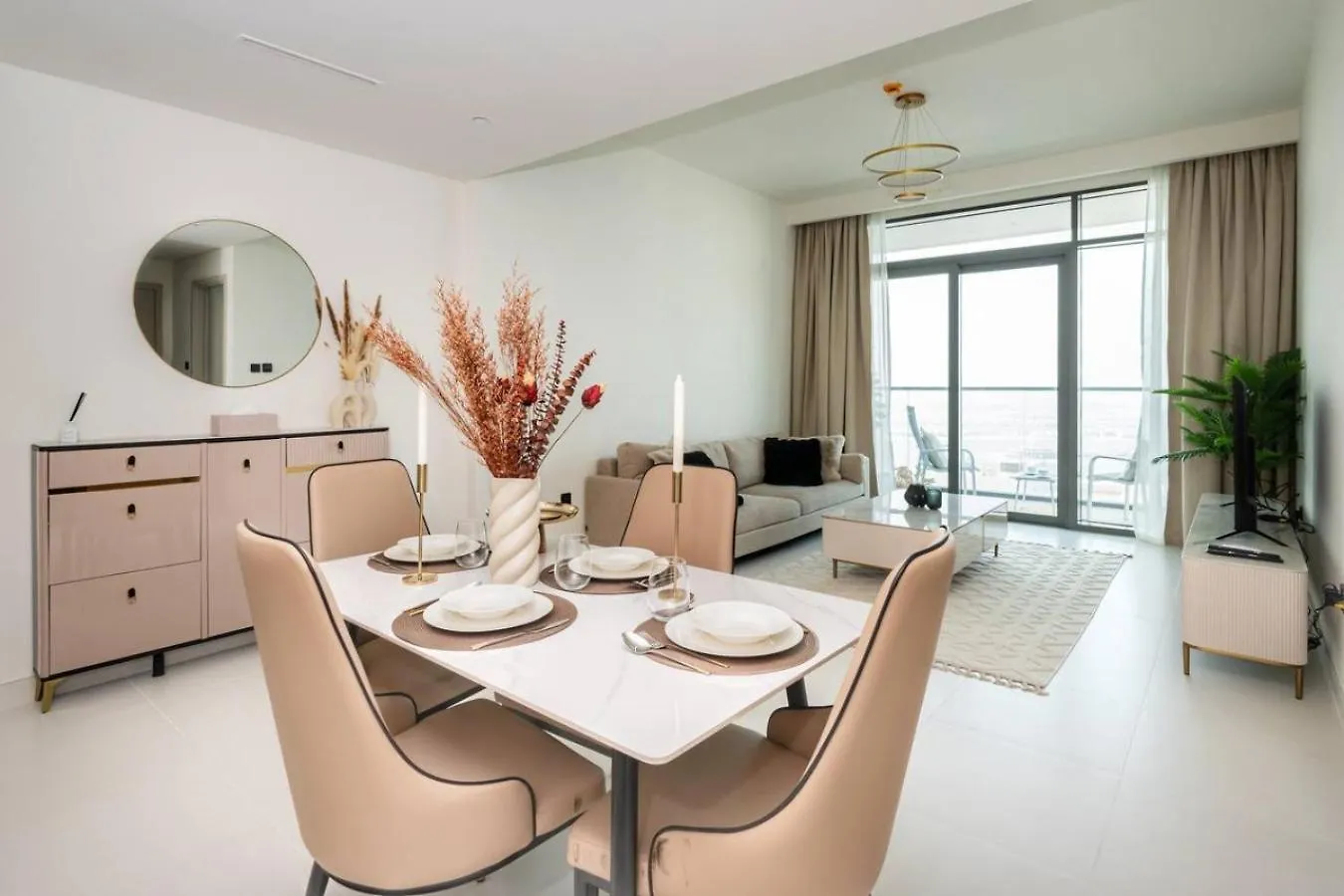 Seafront-Side Apartment With Beach Access, Pool, Gym, High Floor Dubai